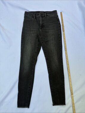 Banana Republic Premium Denim Skinny Jeans size 27 in dark grey wash
